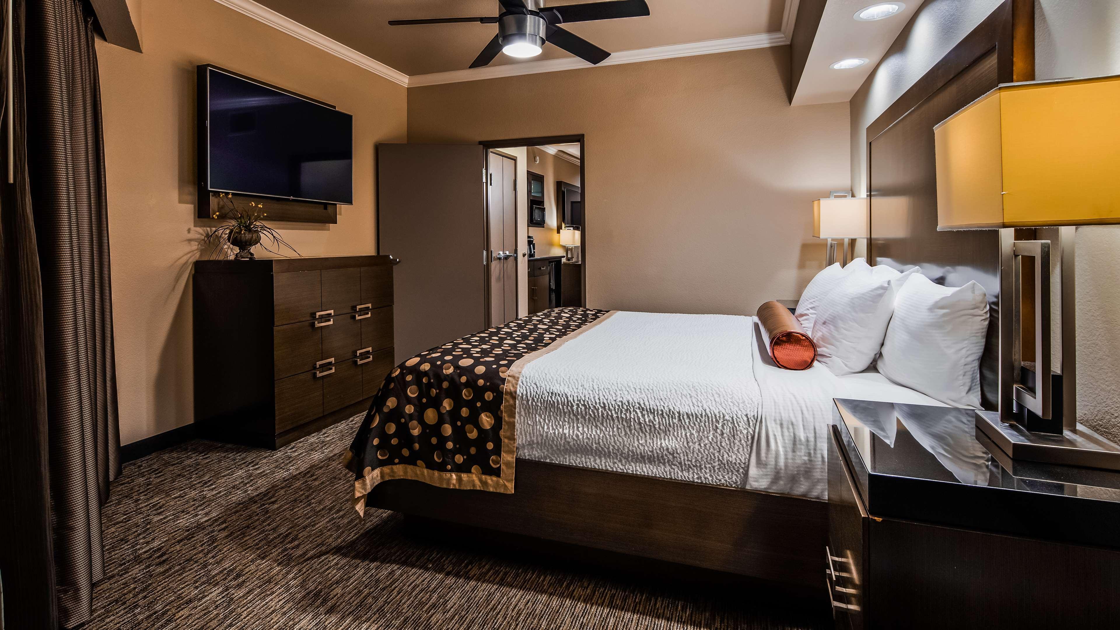 Best Western Premier Crown Chase Inn&Suites Denton Exterior foto