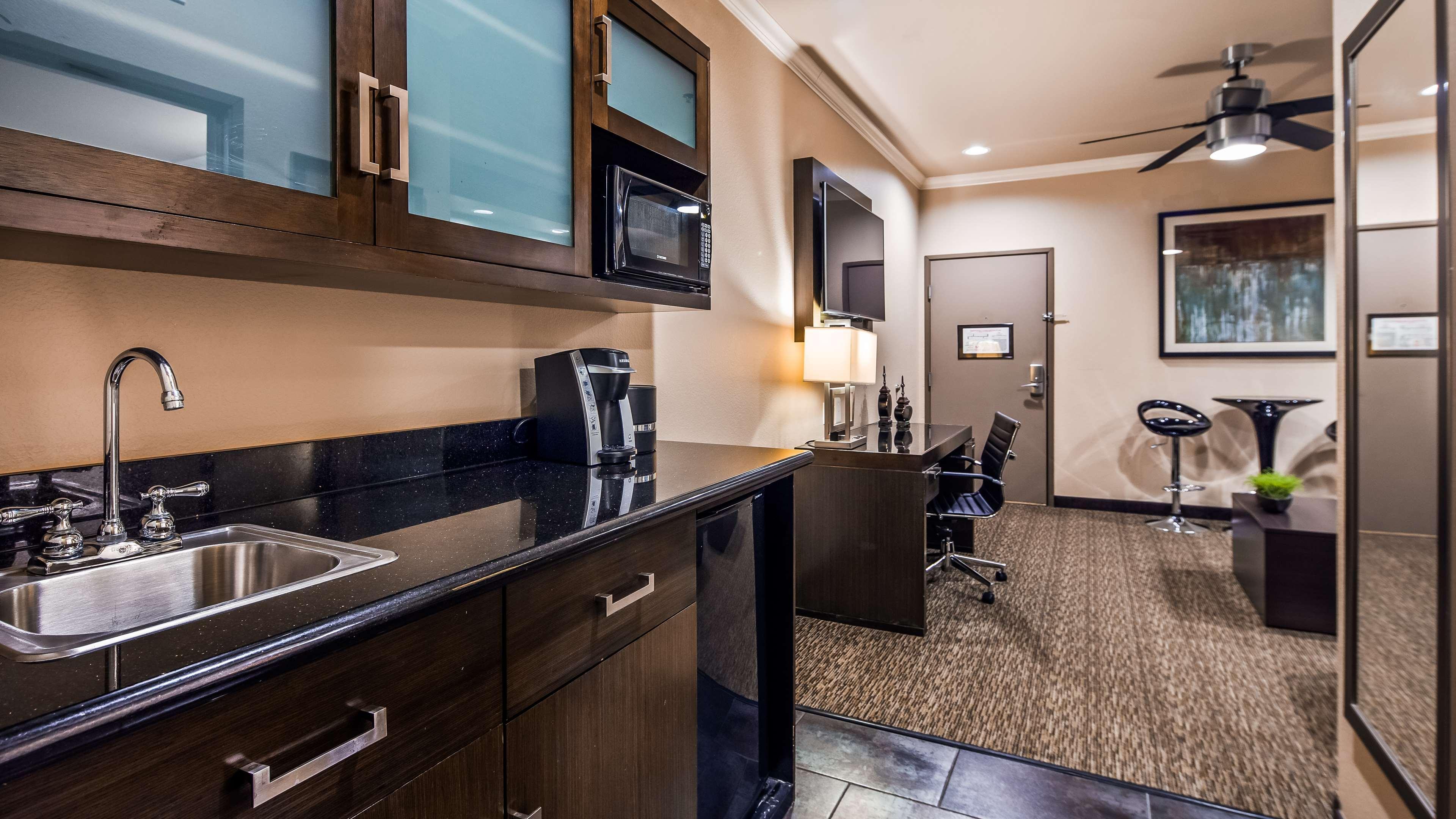 Best Western Premier Crown Chase Inn&Suites Denton Exterior foto