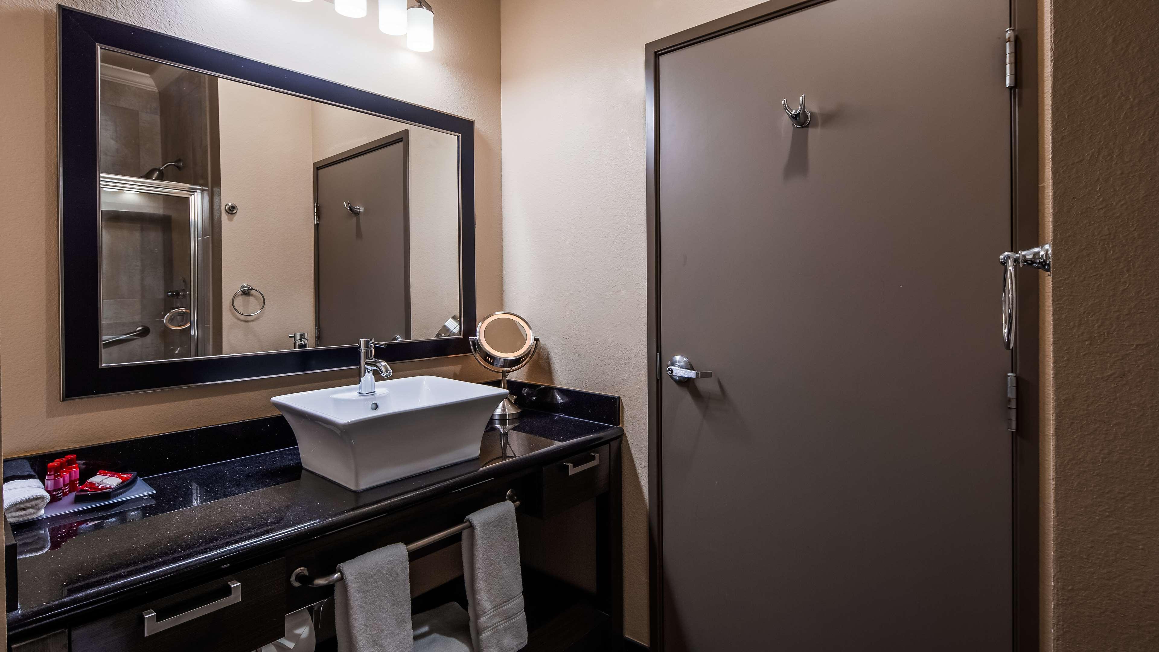 Best Western Premier Crown Chase Inn&Suites Denton Exterior foto